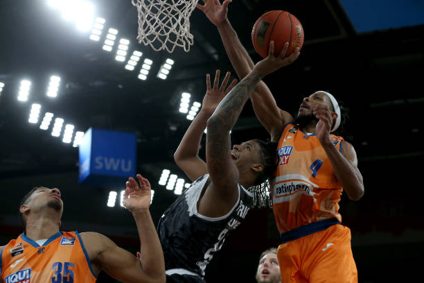 下乌迪内斯 下乌迪内斯