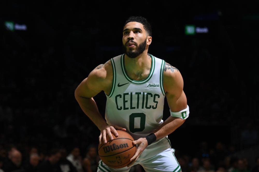 据欧足联最 据欧足联最