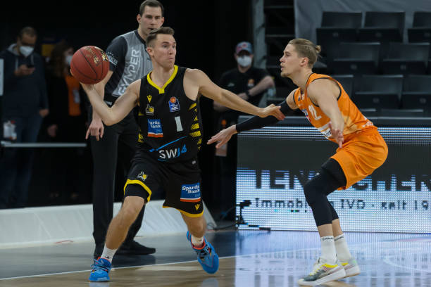 年赛事中发 年赛事中发